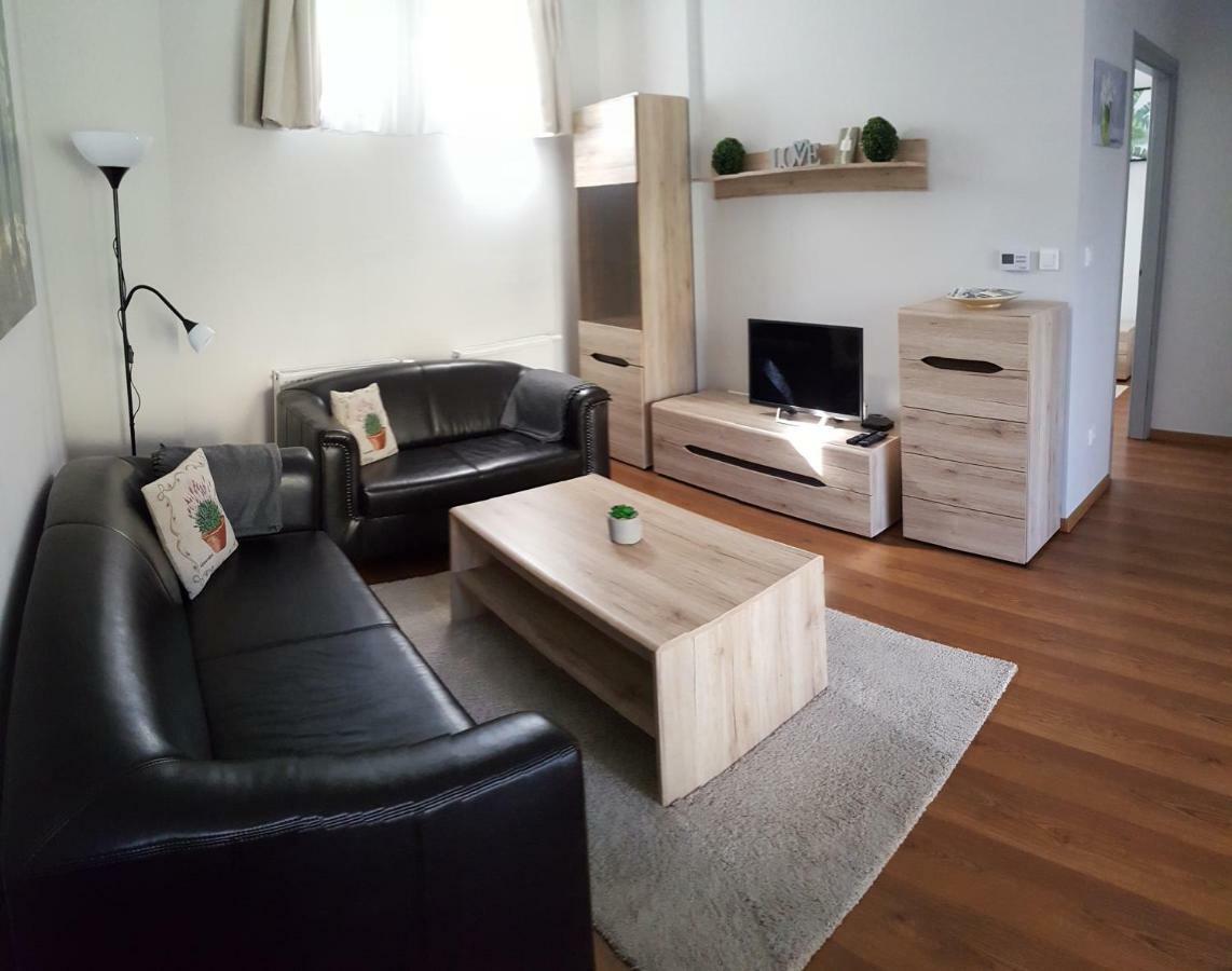 Gardenia Apartman Естергом Екстериор снимка